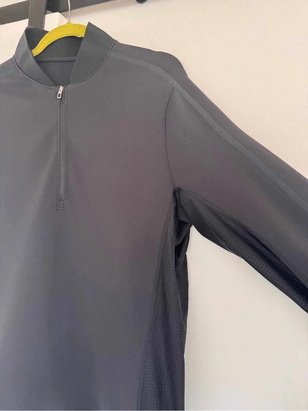 Men's Black Half-Zip Performance Pull Over